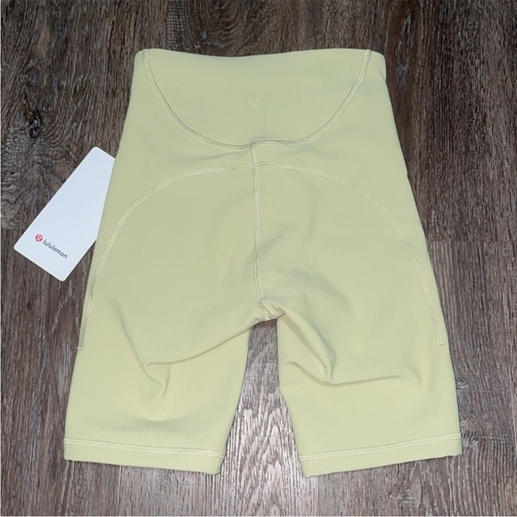 NWT Lululemon Set. Size 2 - Picture 7 of 11